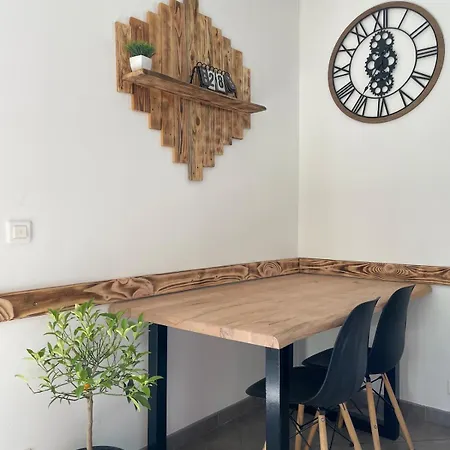 Chez Louis Apartament